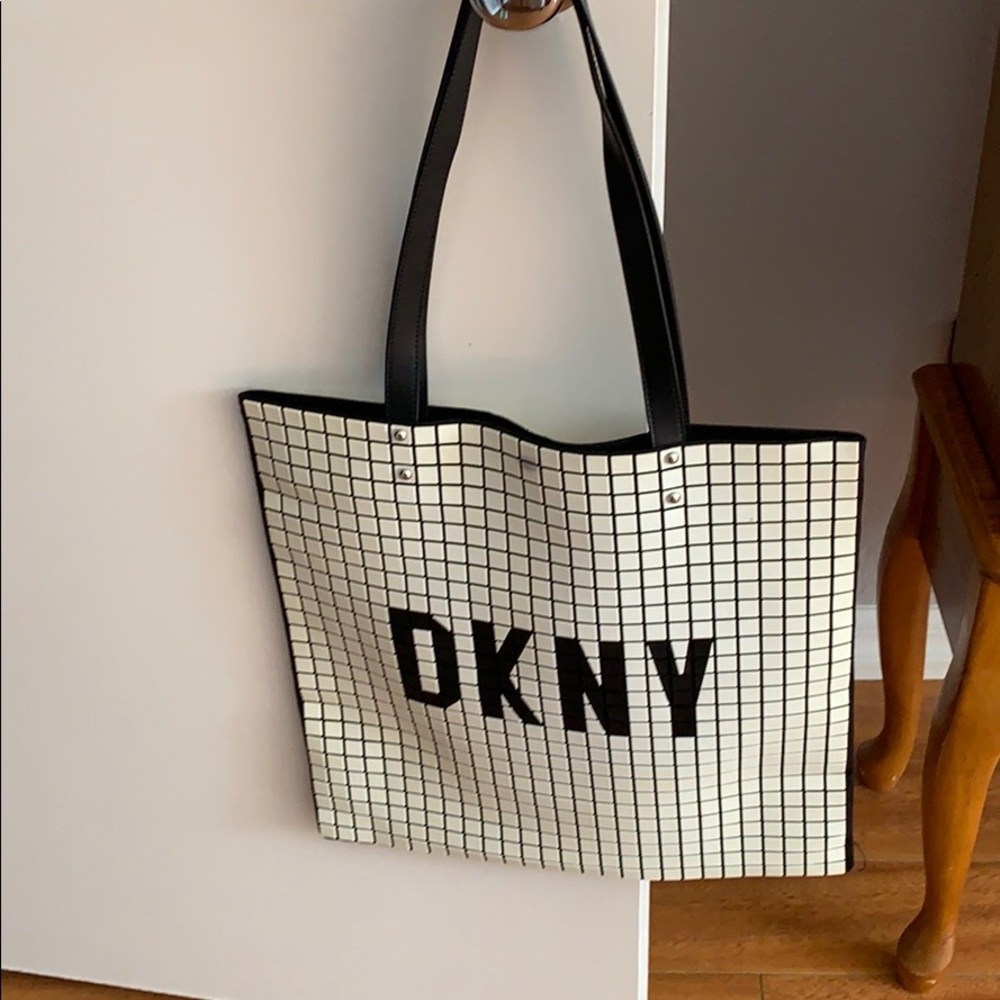 DKNY LARGE bag